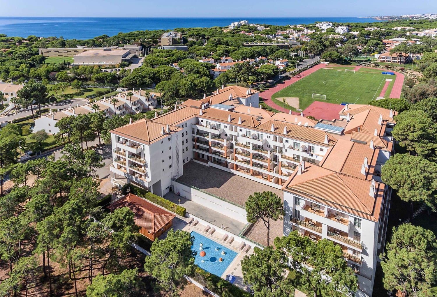 AP VICTORIA SPORTS & BEACH